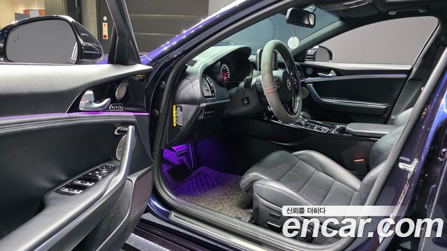 Kia Stinger 2018 — photo 10