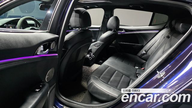 Kia Stinger 2018 — photo 12