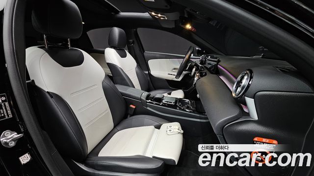 Mercedes-Benz A-Class 2022 — photo 10
