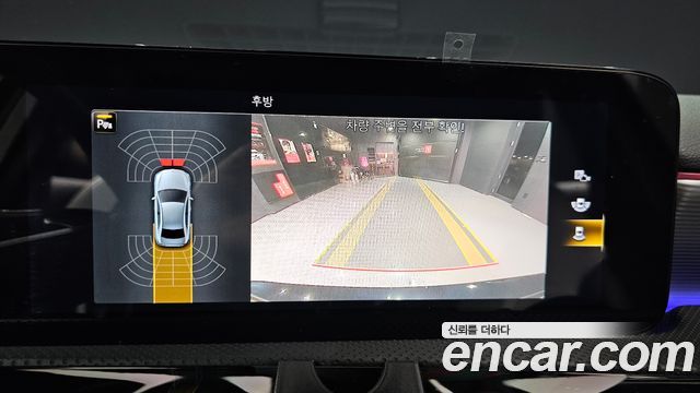 Mercedes-Benz A-Class 2022 — photo 14
