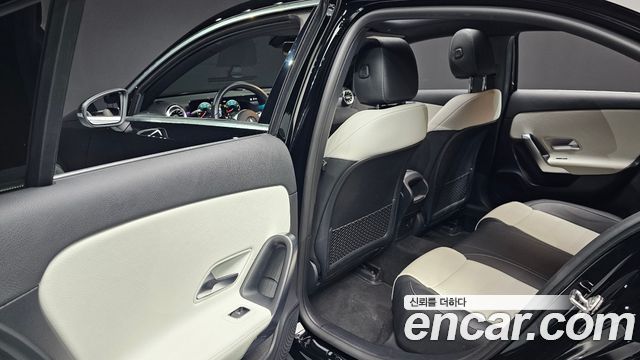 Mercedes-Benz A-Class 2022 — photo 16