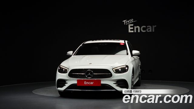 Mercedes-Benz E-Class 2022 — photo 3