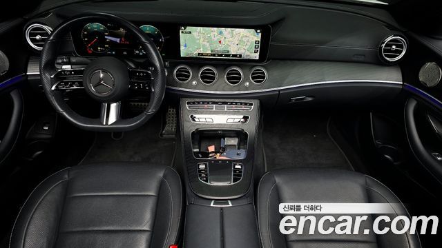Mercedes-Benz E-Class 2022 — photo 10