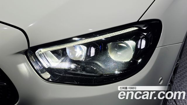 Mercedes-Benz E-Class 2022 — photo 8