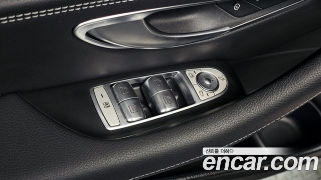Mercedes-Benz E-Class 2022 — photo 27