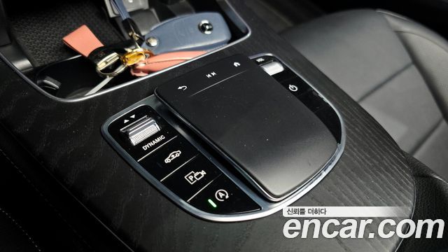 Mercedes-Benz E-Class 2022 — photo 30