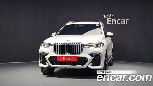 BMW X7 2021 — photo 3