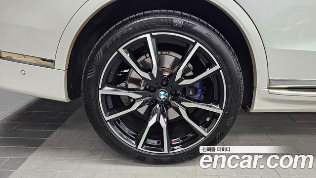 BMW X7 2021 — photo 5