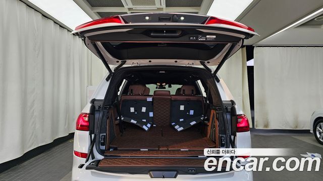 BMW X7 2021 — photo 24