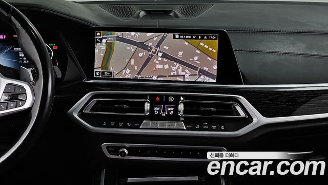 BMW X7 2021 — photo 25