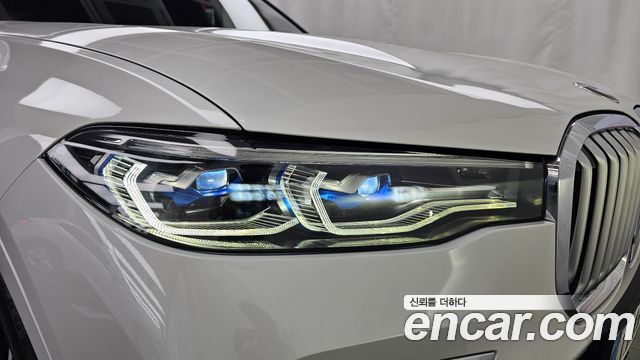 BMW X7 2021 — photo 8