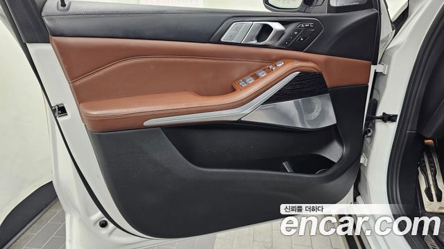 BMW X7 2021 — photo 14