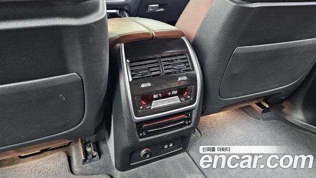 BMW X7 2021 — photo 31