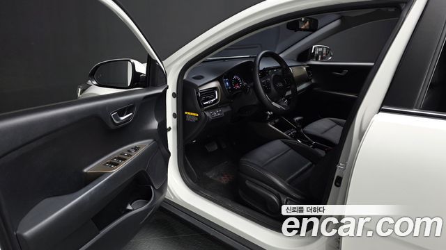 Kia Stonic 2019 — photo 10