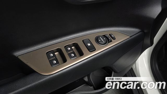 Kia Stonic 2019 — photo 17
