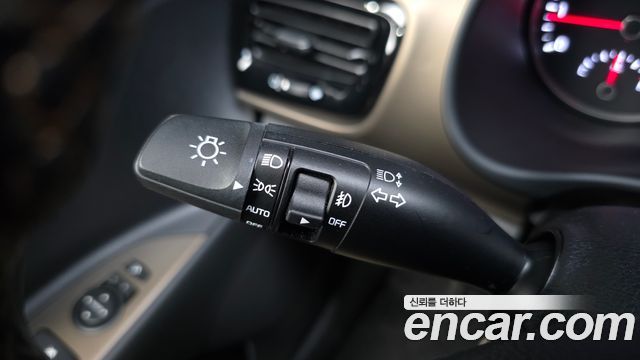 Kia Stonic 2019 — photo 19