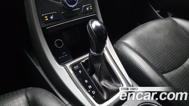 Hyundai AVANTE 2014 — photo 12