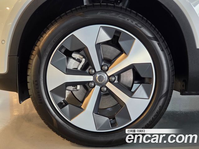 Volvo XC40 2026 — photo 5