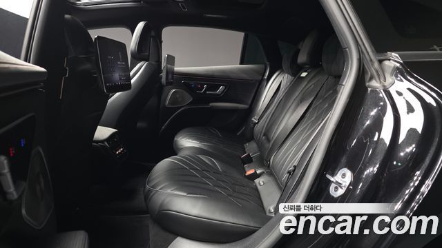 Mercedes-Benz EQS 2023 — photo 16