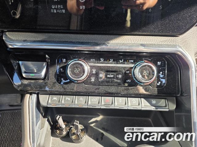 GMC Sierra 2023 — photo 10