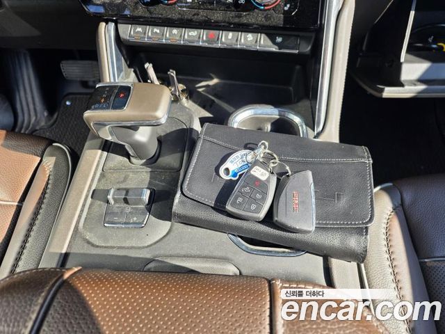 GMC Sierra 2023 — photo 11