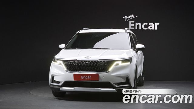 Kia Canival 2021 — photo 3