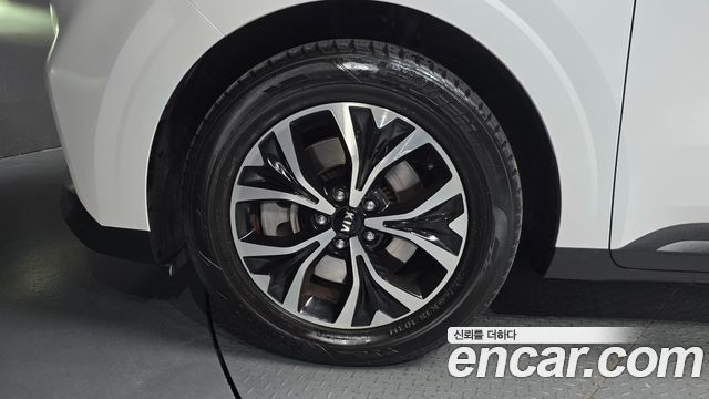 Kia Canival 2021 — photo 5