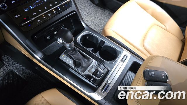 Kia Canival 2021 — photo 9