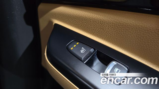 Kia Canival 2021 — photo 16