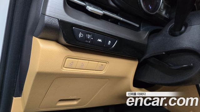 Kia Canival 2021 — photo 19