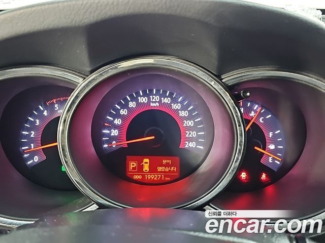Kia Sorento 2011 — photo 7