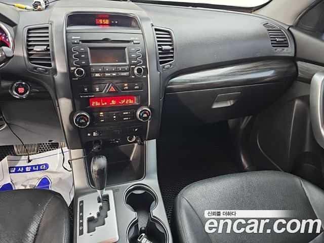 Kia Sorento 2011 — photo 9