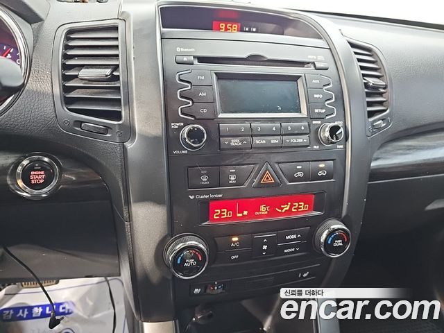 Kia Sorento 2011 — photo 12