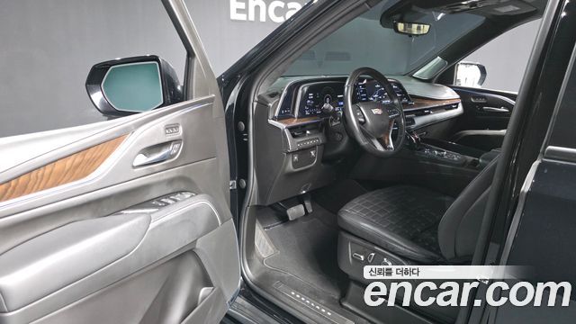 Cadillac Escalade 2023 — photo 10