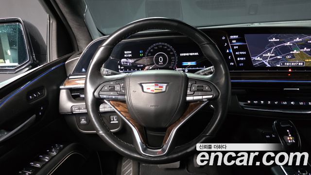 Cadillac Escalade 2023 — photo 13