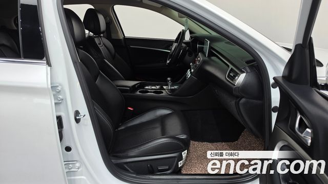 Genesis G70 2021 — photo 16