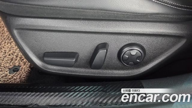 Genesis G70 2021 — photo 30