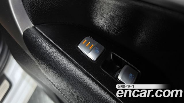 Genesis G70 2021 — photo 34