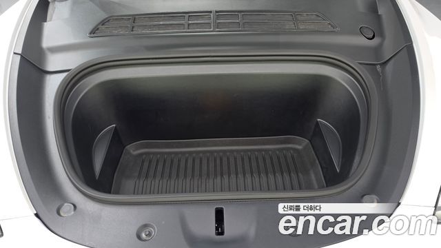 Tesla Model Y 2024 — photo 6