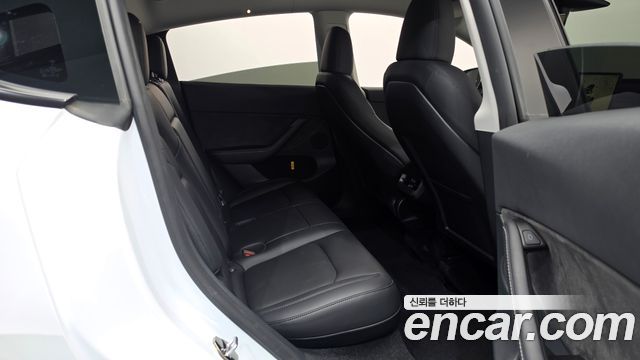 Tesla Model Y 2024 — photo 17