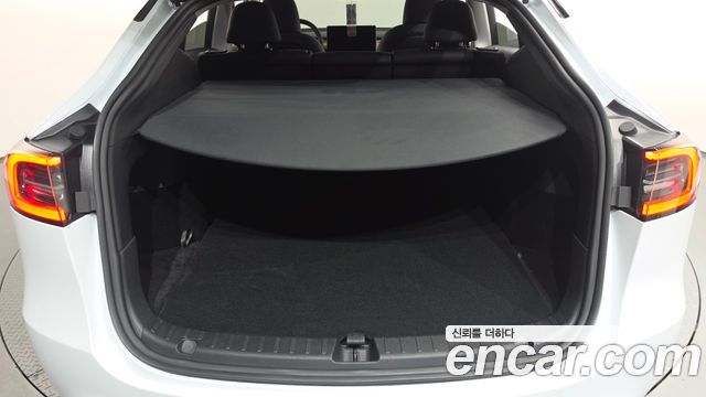 Tesla Model Y 2024 — photo 24