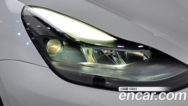 Tesla Model Y 2024 — photo 8