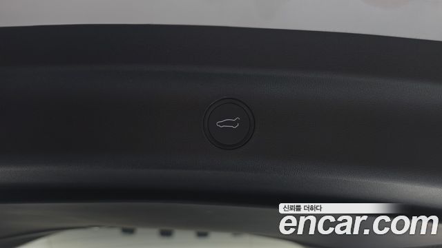 Tesla Model Y 2024 — photo 32