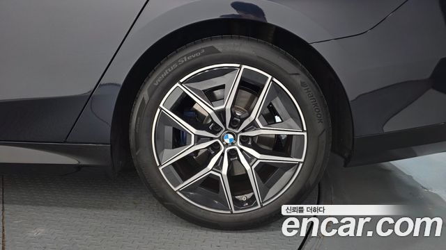 BMW 5-Series 2024 — photo 7