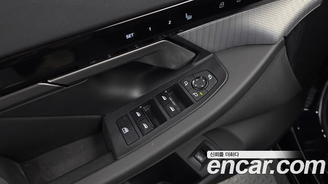 BMW 5-Series 2024 — photo 27