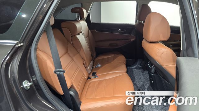 Kia Sorento 2019 — photo 17
