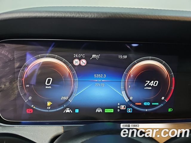 Mercedes-Benz E-Class 2022 — photo 7