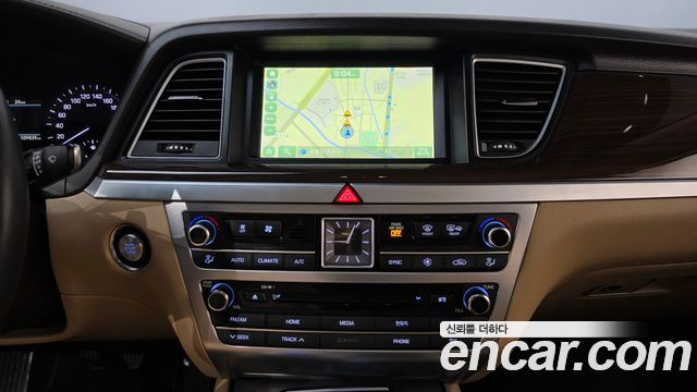 Genesis G80 2018 — photo 12