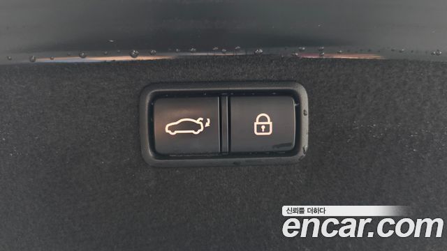 Genesis G80 2018 — photo 17