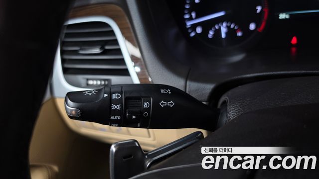 Genesis G80 2018 — photo 20